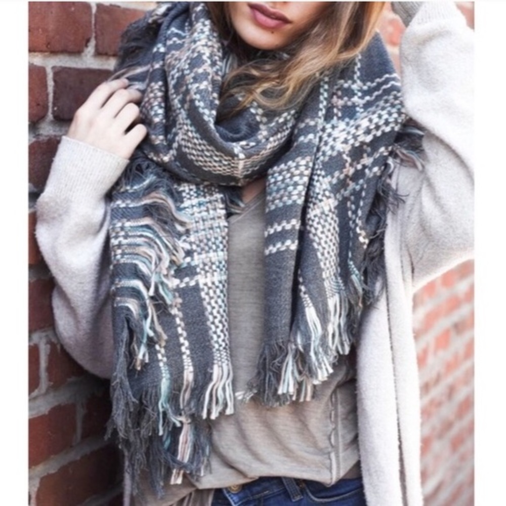 Grey Plaid Fringe Blanket Scarf